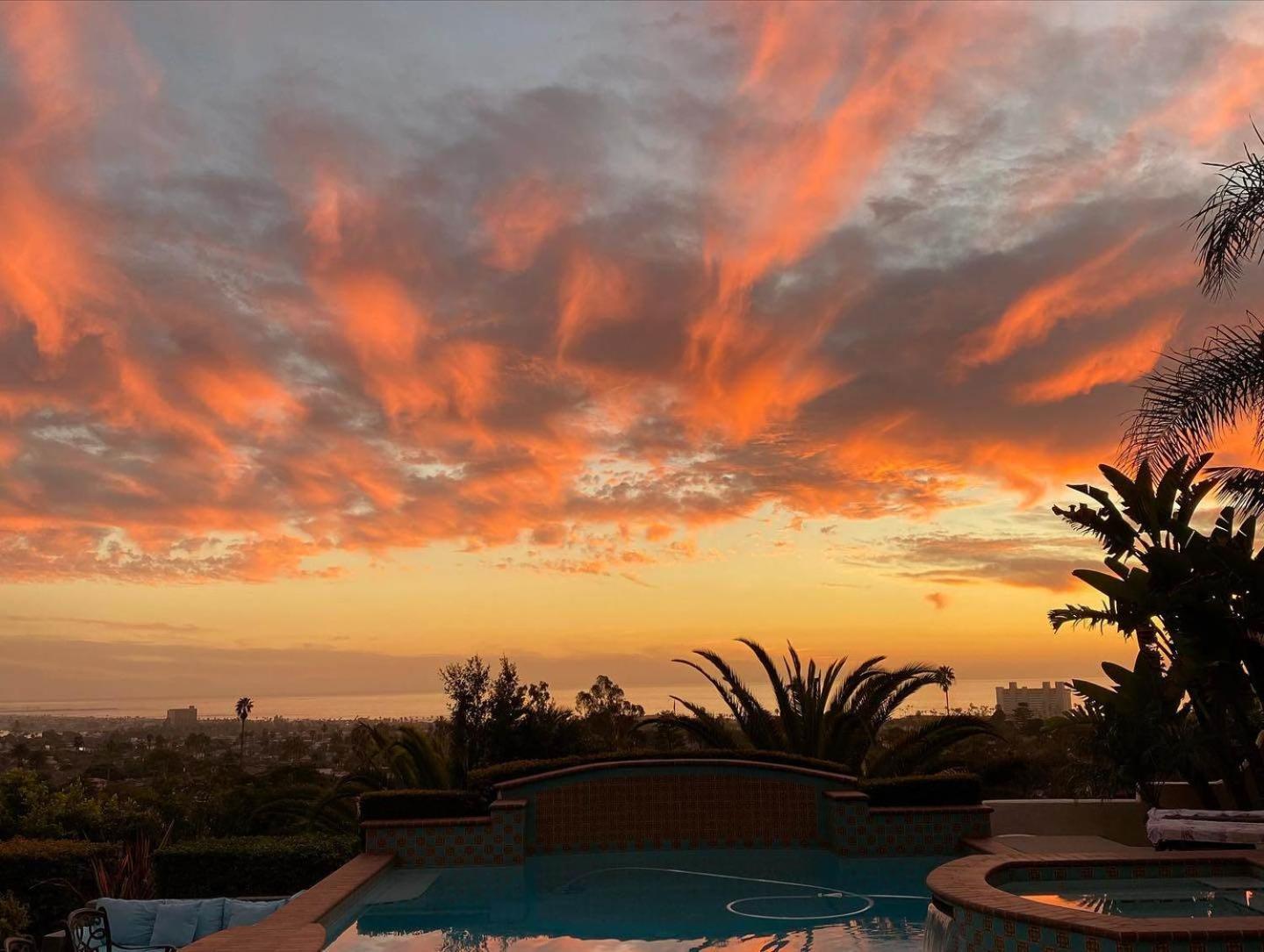 Pool Hot Tubs Views - Castillo De Windsor *